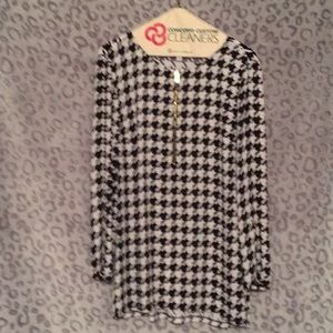 Black houndstooth tunic